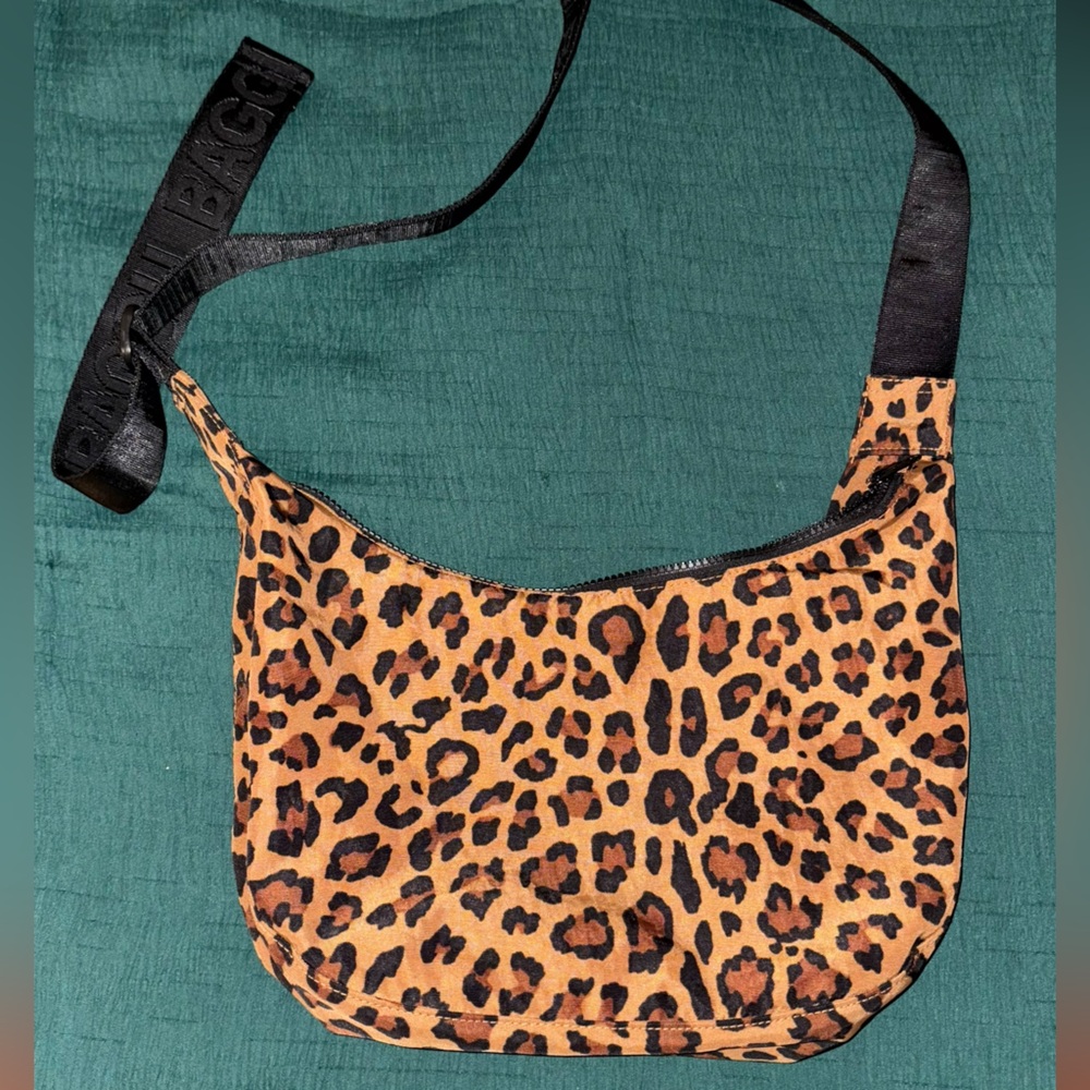 BAGGU Leopard Print Medium Crescent